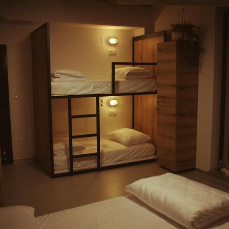 Garage Hostel Nova Gorica Esterno foto